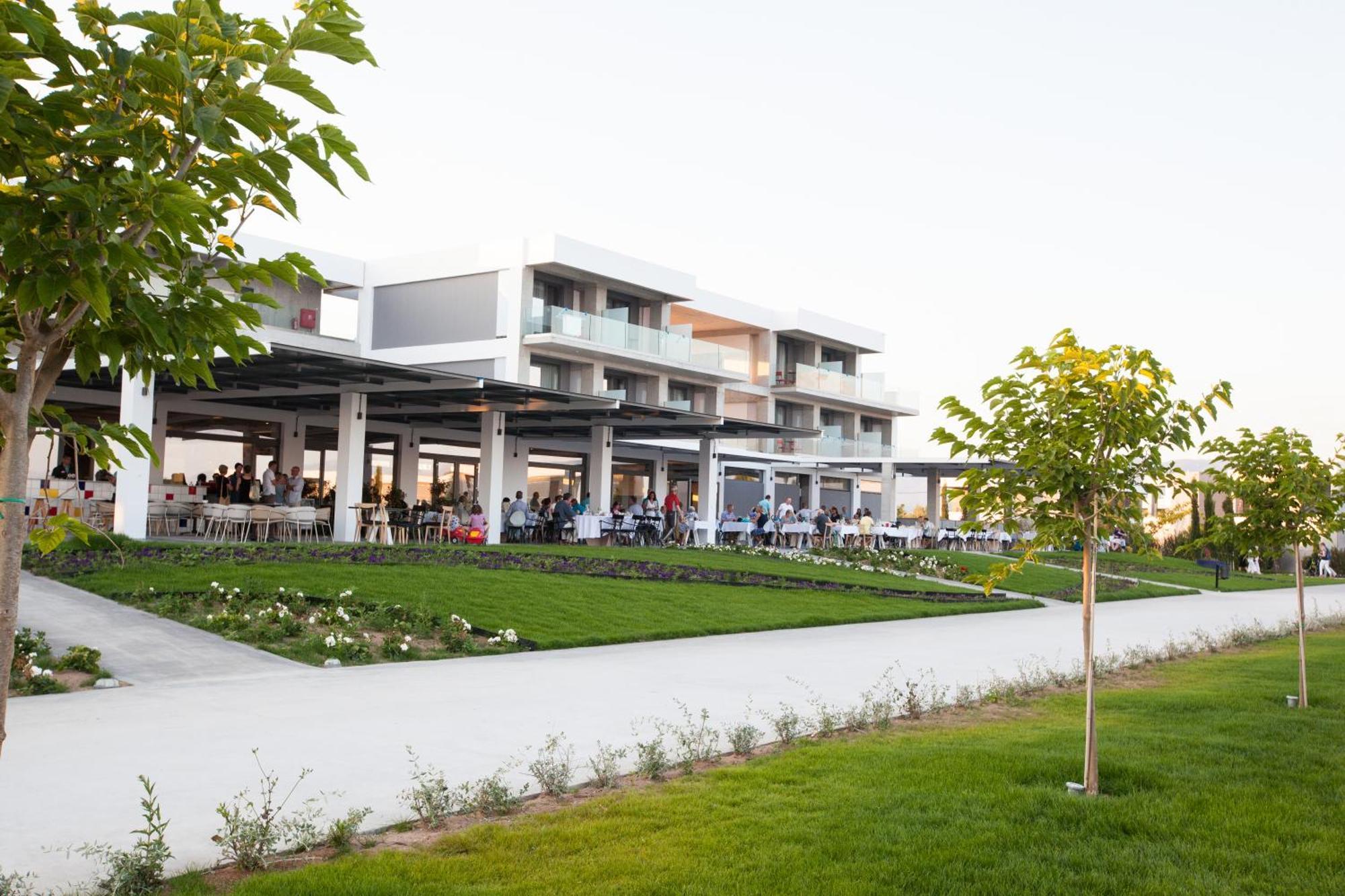 فندق Neilson Messini Activity Beach Club كالاماتا المظهر الخارجي الصورة